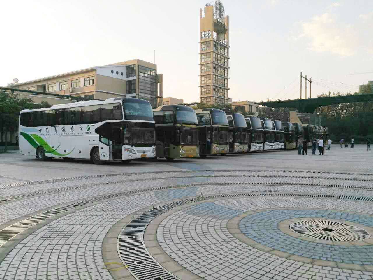 鄭州中巴車出租公司說說冬季四種養車技巧